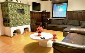 Grosse Wohnung Im Odenwald 1